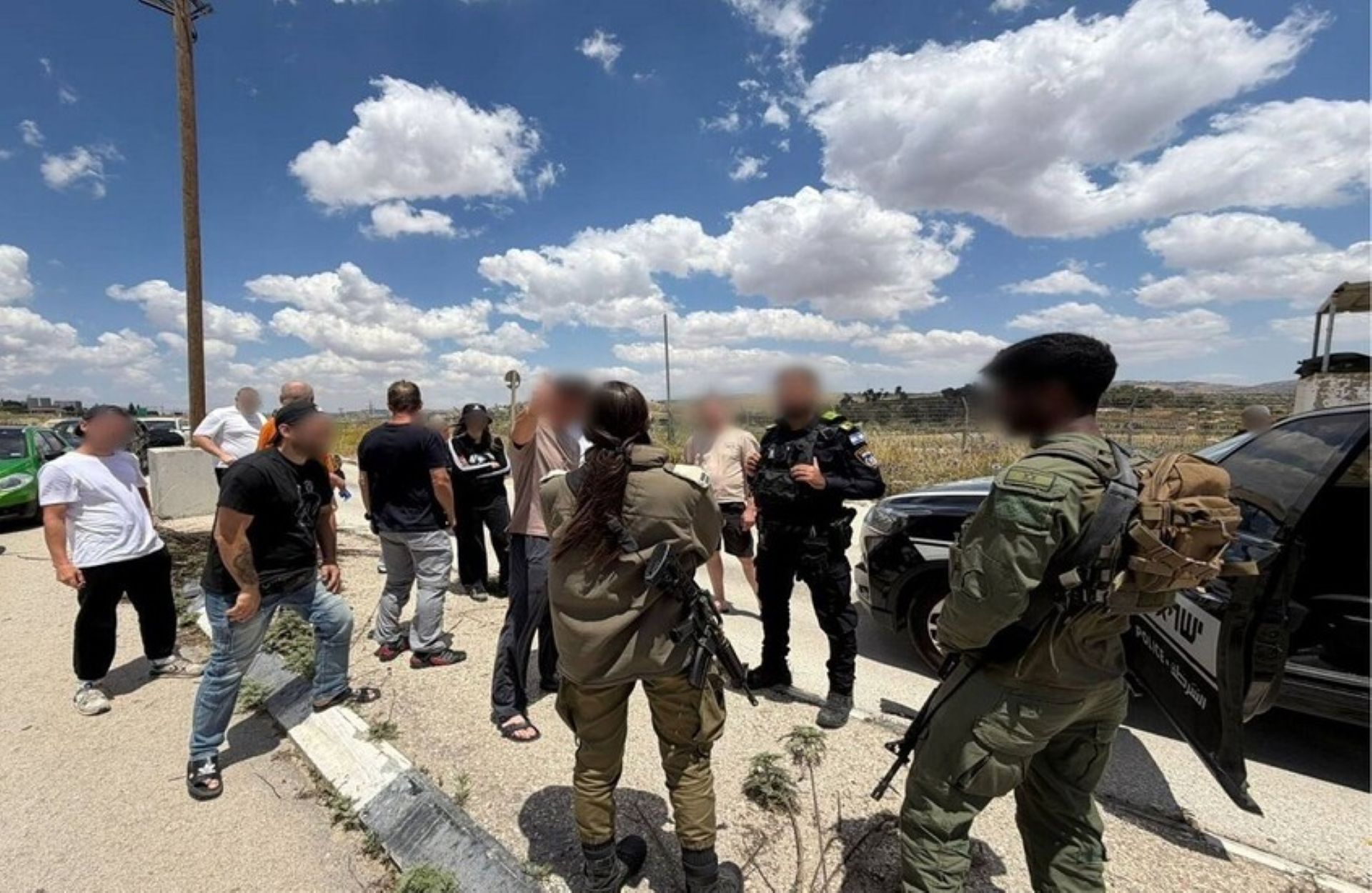 حادث خطير يشعل الحدود.. إسرائيليون يتسلّلون إلى لبنان لالتقاط الصور والجيش الإسرائيلي يعتقلهم